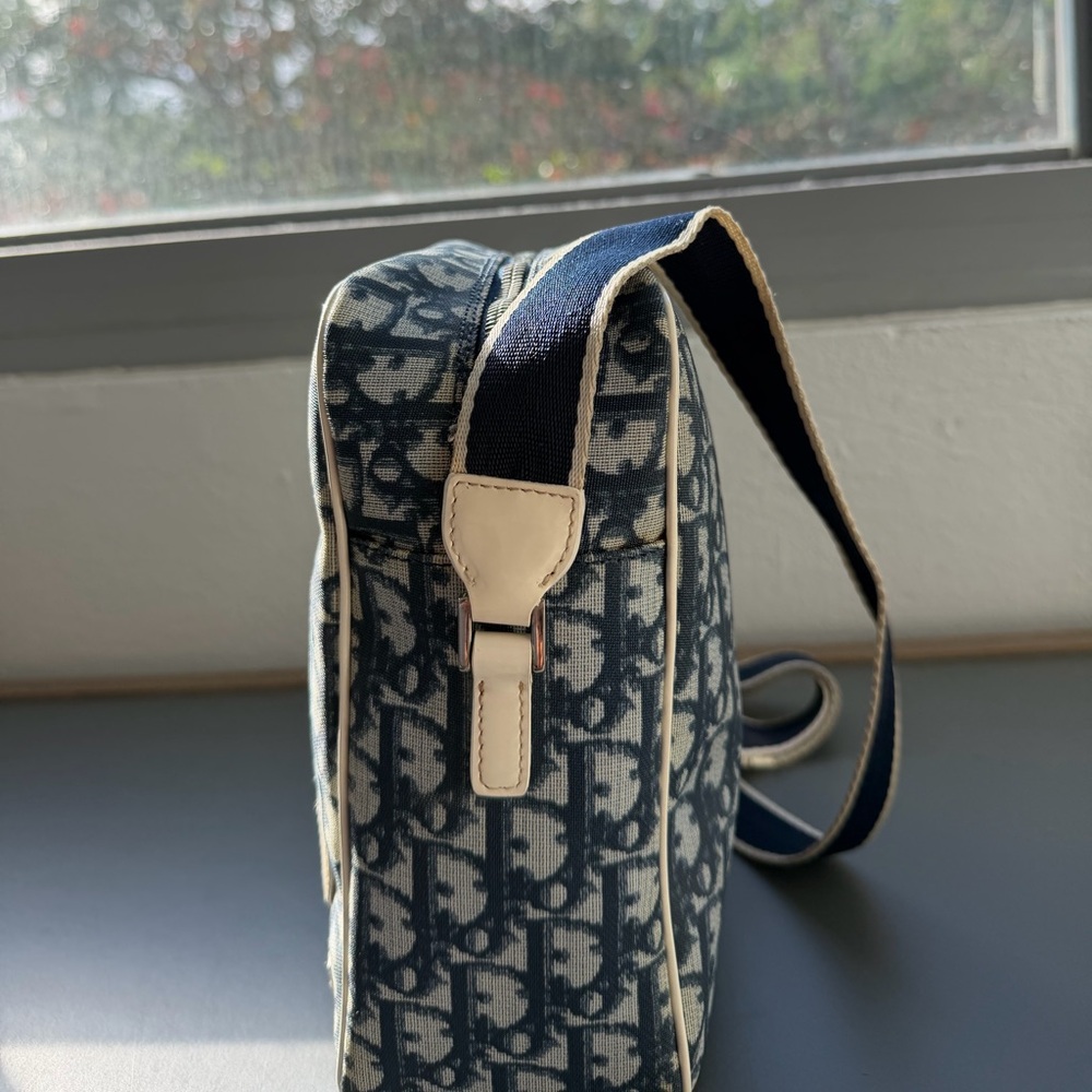 Christian Dior Trotter Shoulder Bag Blue and White Monogram Canvas - Picture 3 of 15